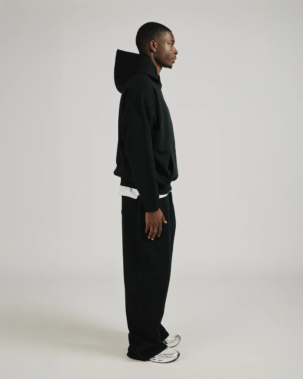 Relaxed Fit Hoodie (Black)
